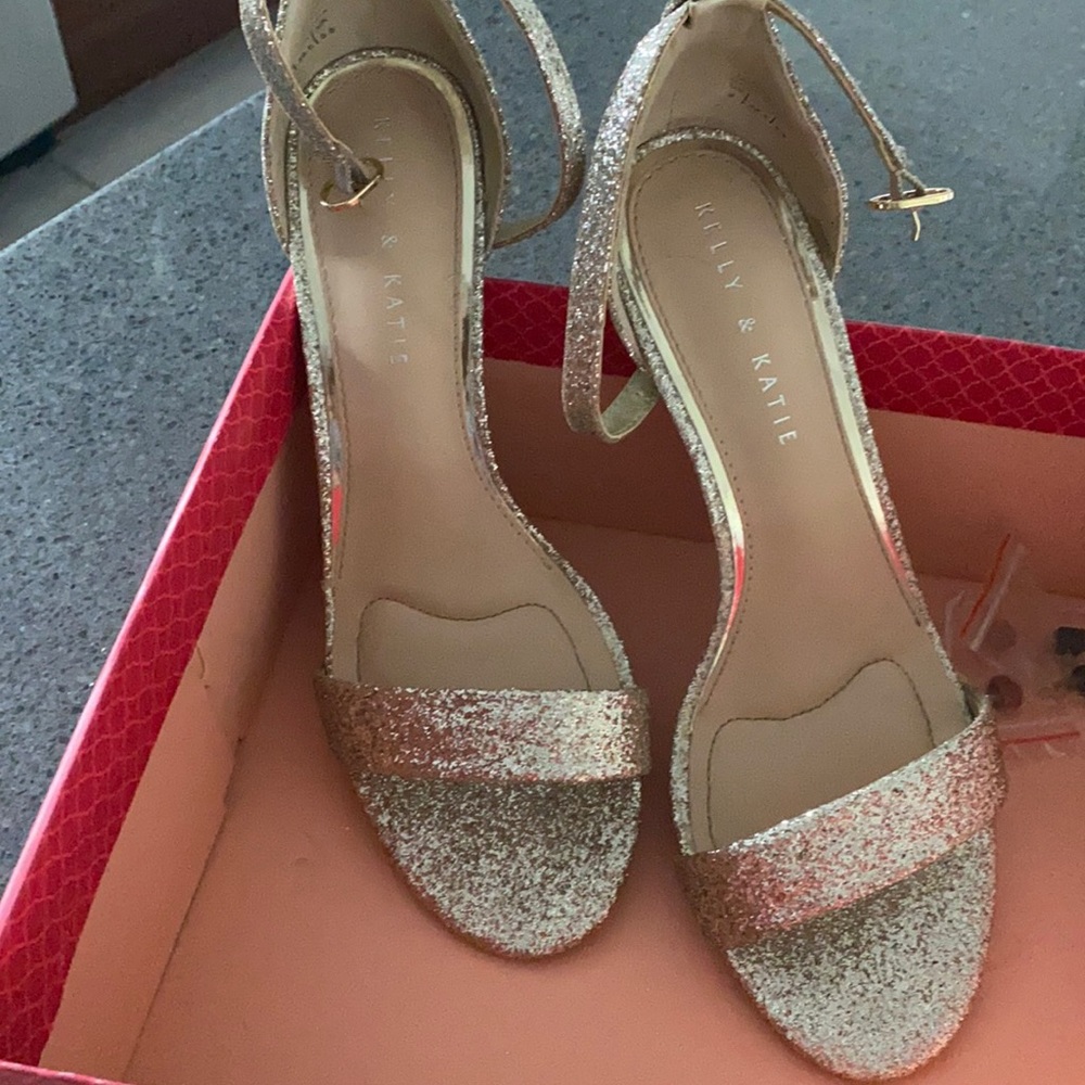 Open toe heel